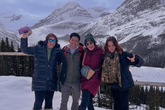 Lake Louise, Moraine Lake, Emerald Lake and Johnston Canyon Tour