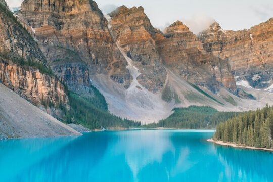 Moraine Lake and Lake Louise day Tour from Canmore and Banff