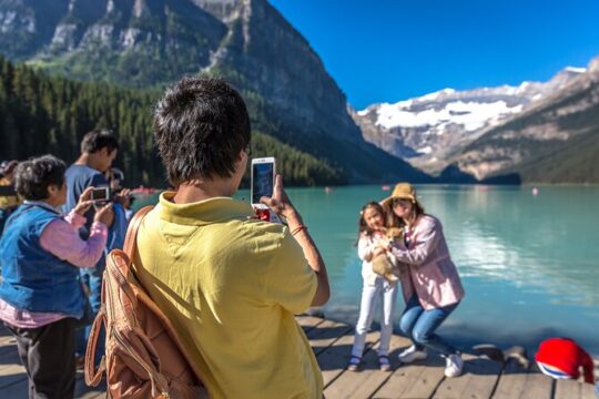 Lake Minnewaska, Banff Minivan Shared Tour
